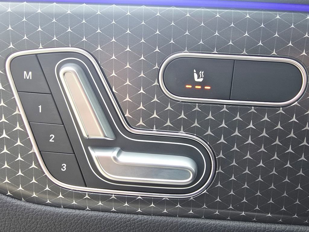 Certified 2025 Mercedes-Benz GLB 250 4MATIC image 6