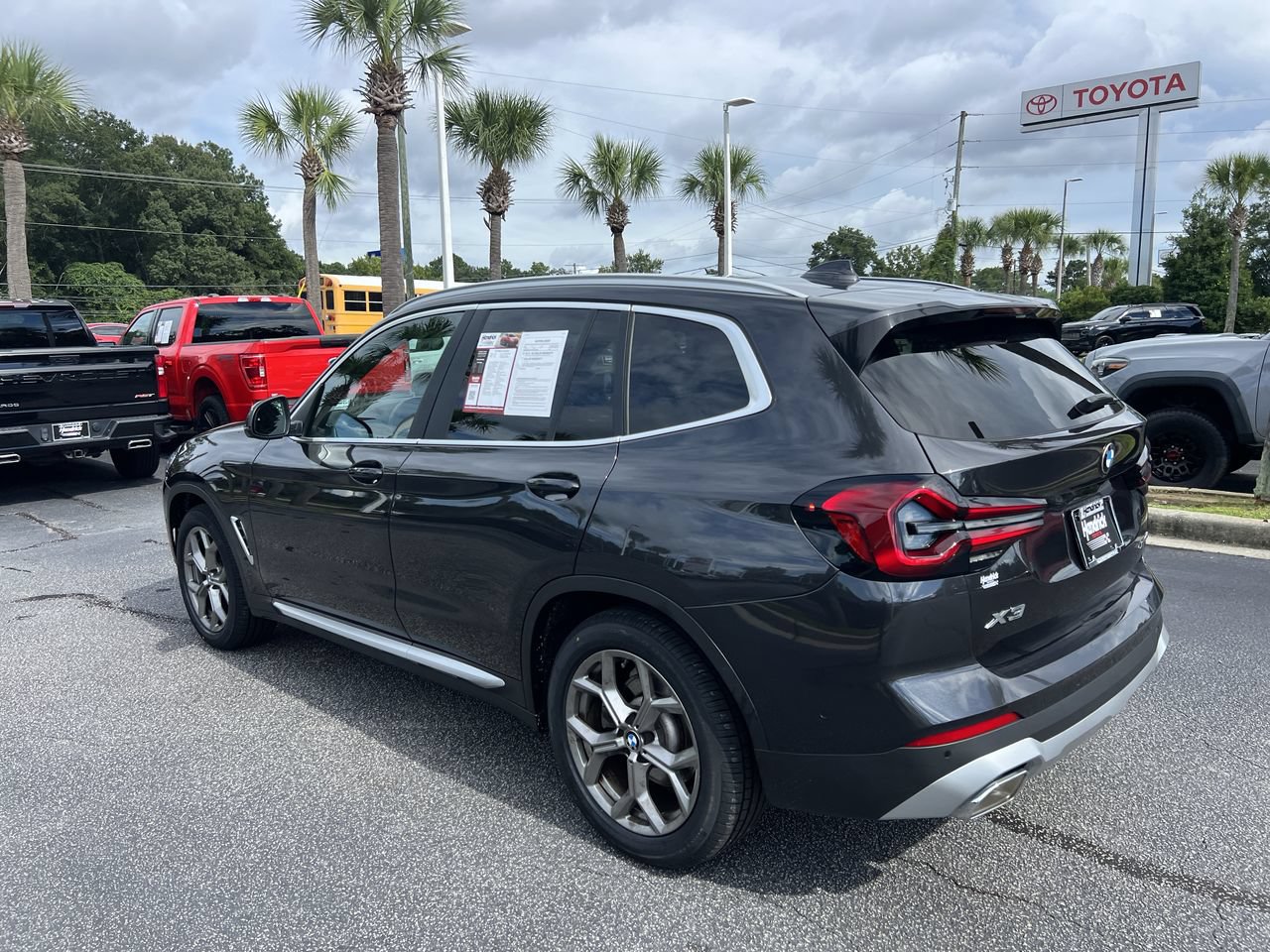 Used 2023 BMW X3 xDrive30i w/ Premium Package AWD/4WD image 8
