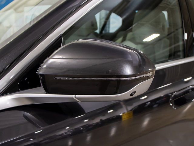 Used 2026 BMW 530i xDrive image 10