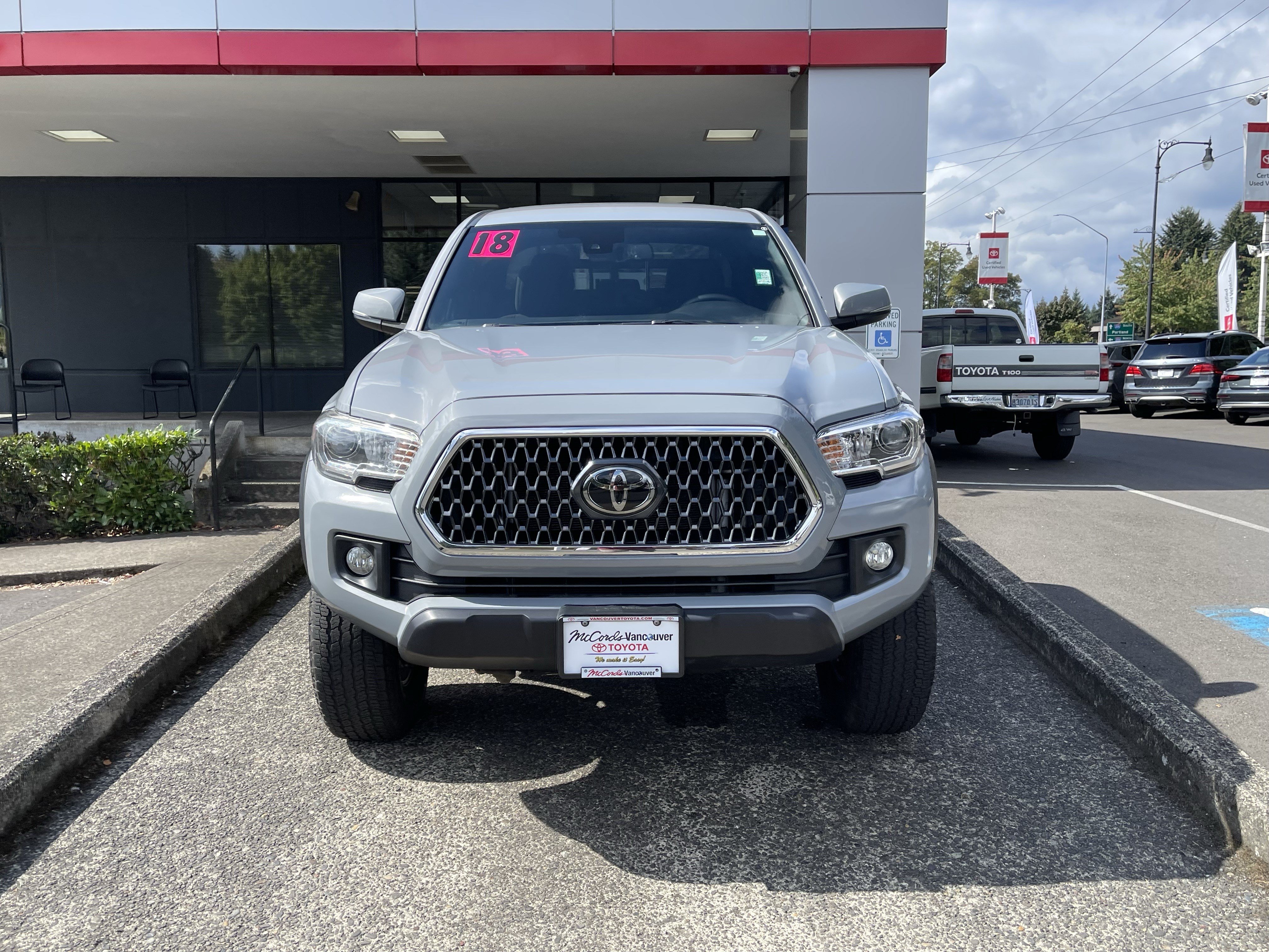 Certified 2018 Toyota Tacoma TRD Off-Road w/ Technology Package AWD/4WD image 2