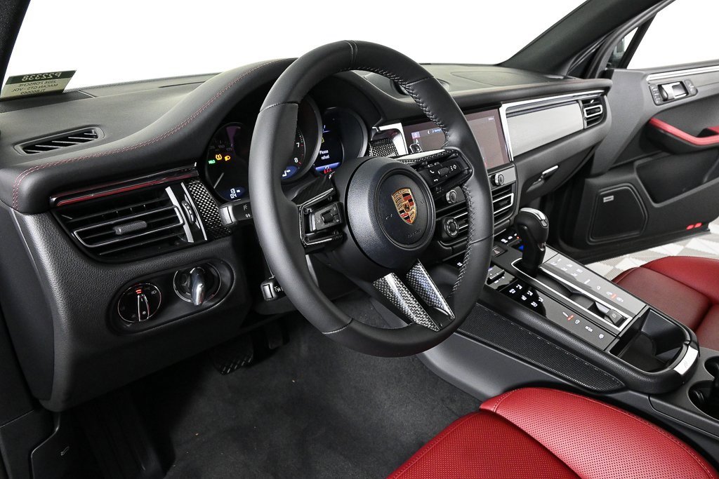 New 2026 Porsche Macan GTS image 5