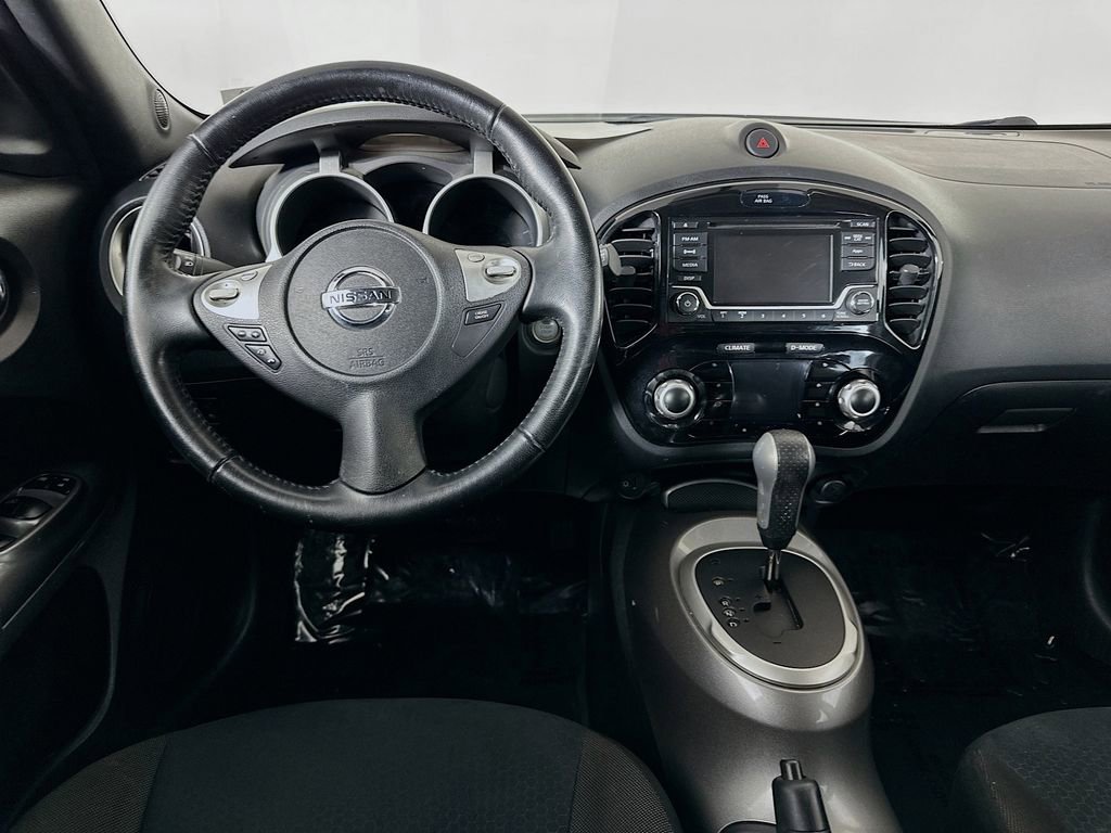 Used 2015 Nissan Juke SV image 28