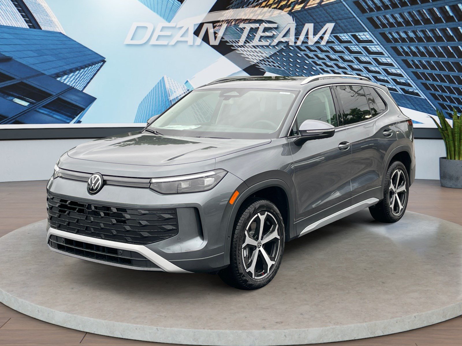 New 2026 Volkswagen Tiguan SE AWD/4WD image 3