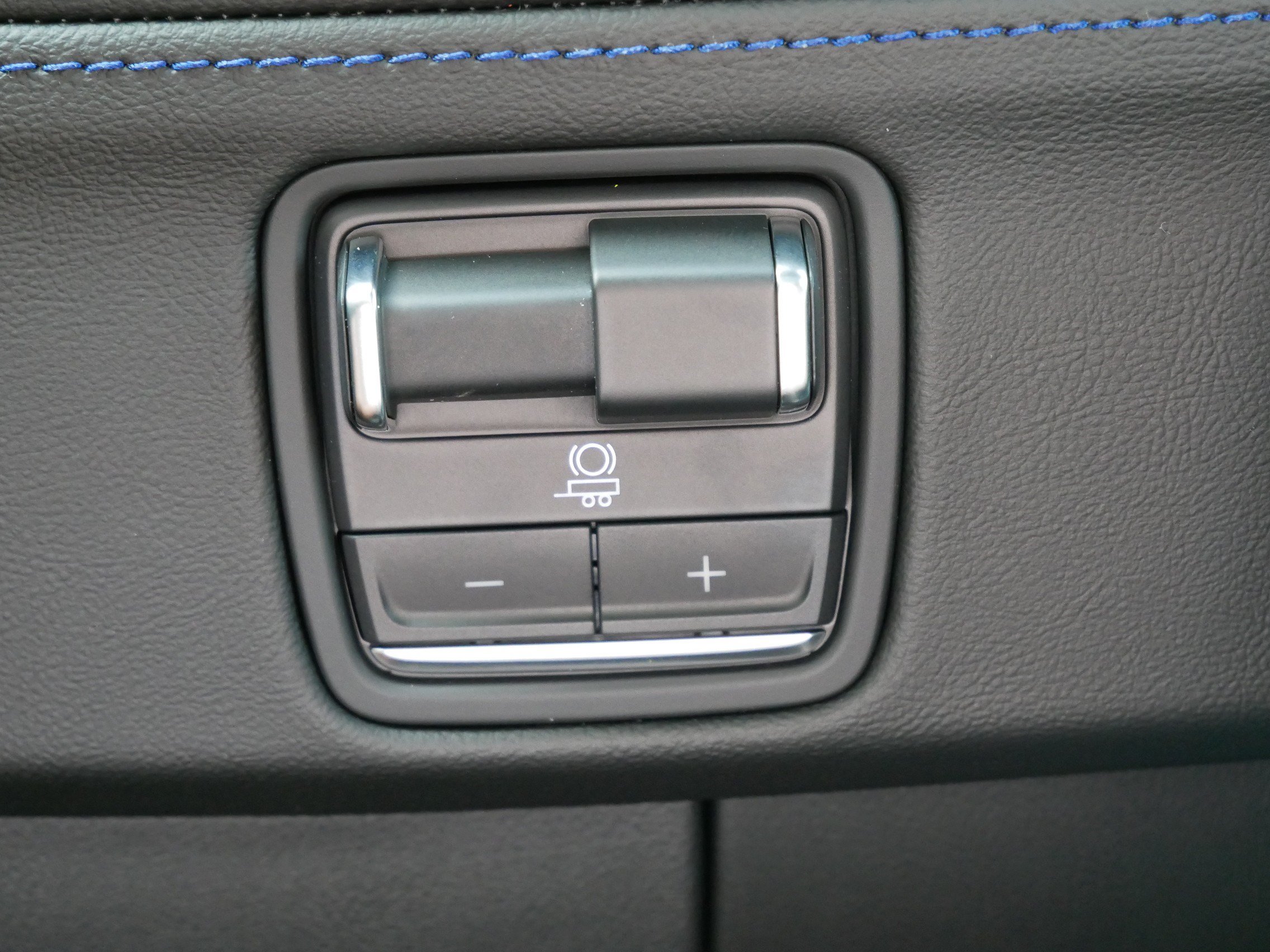 Used 2026 Cadillac Escalade IQ Sport 1 w/ LPO, ONYX Package AWD/4WD image 21