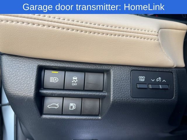 Used 2019 Toyota Avalon Limited image 15