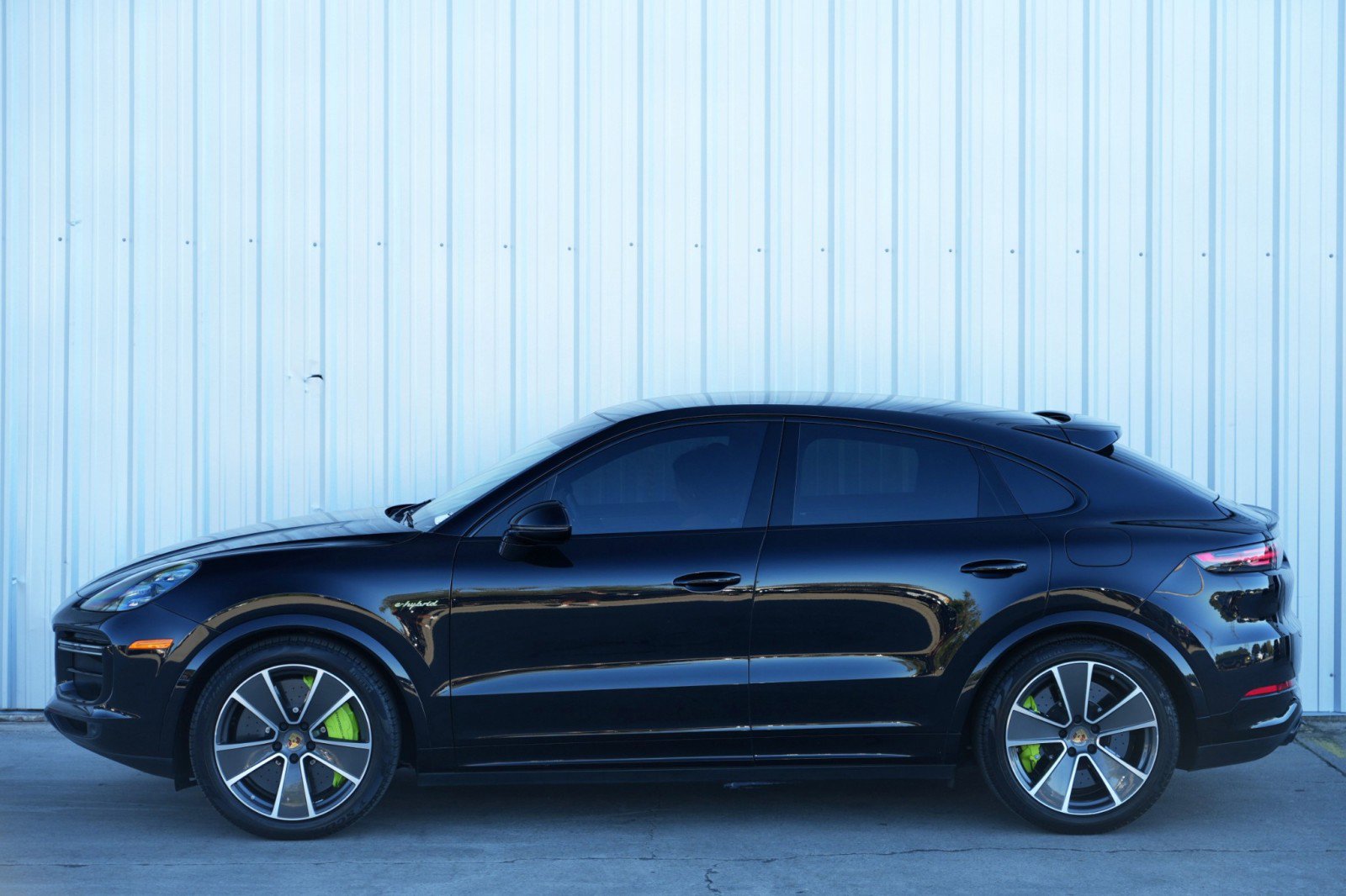 Used 2021 Porsche Cayenne Turbo S image 9