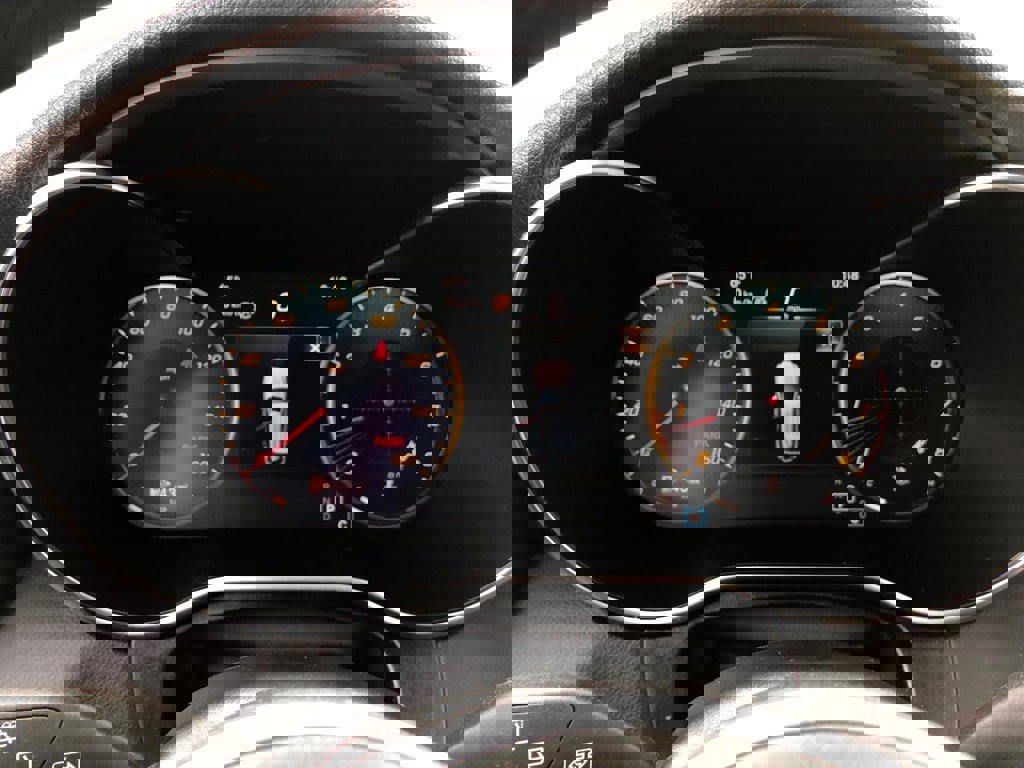 Used 2022 Mercedes-Benz GLC 300 4MATIC w/ Premium Package Lite image 20