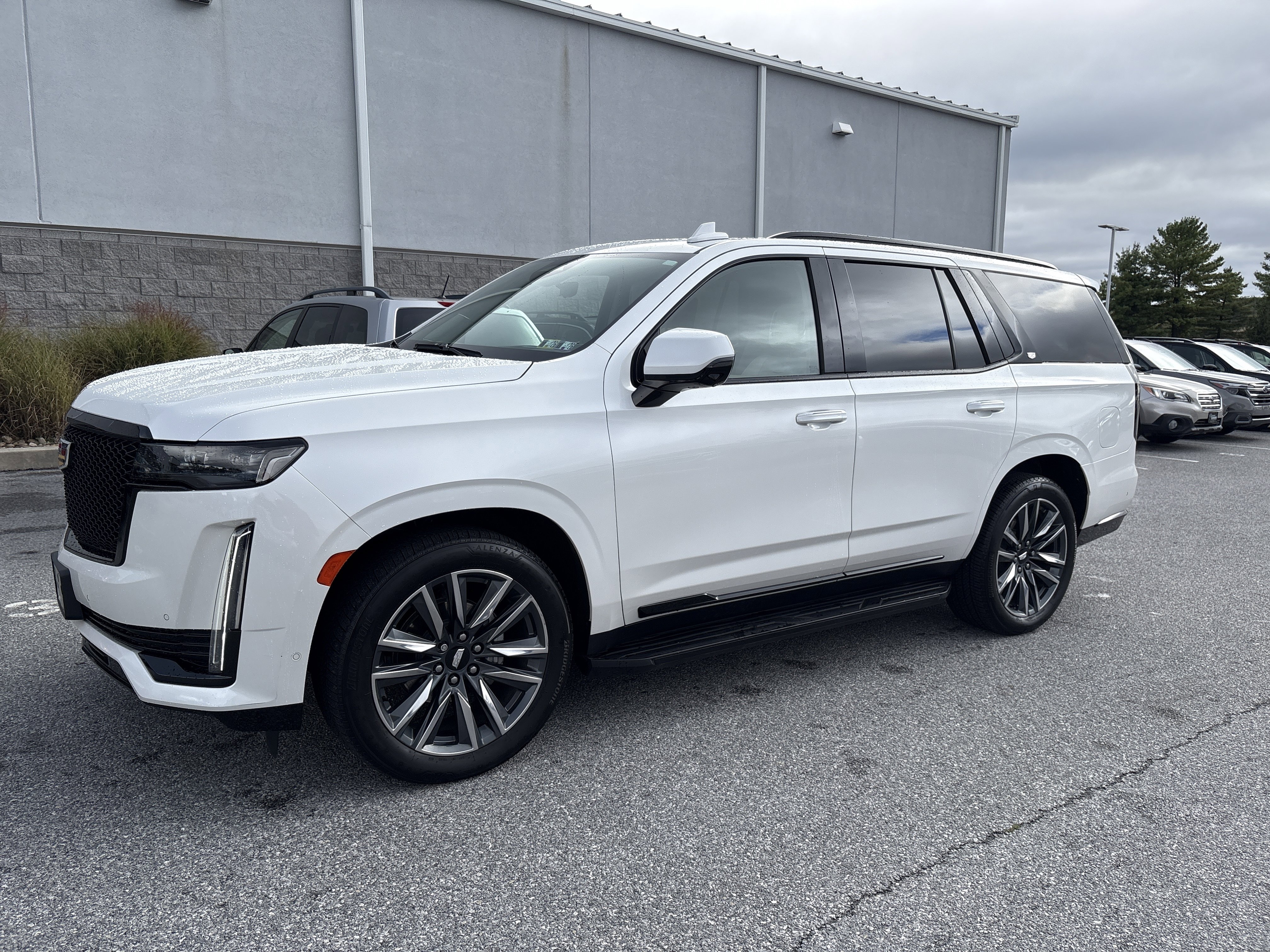 Used 2023 Cadillac Escalade Sport Platinum image 11