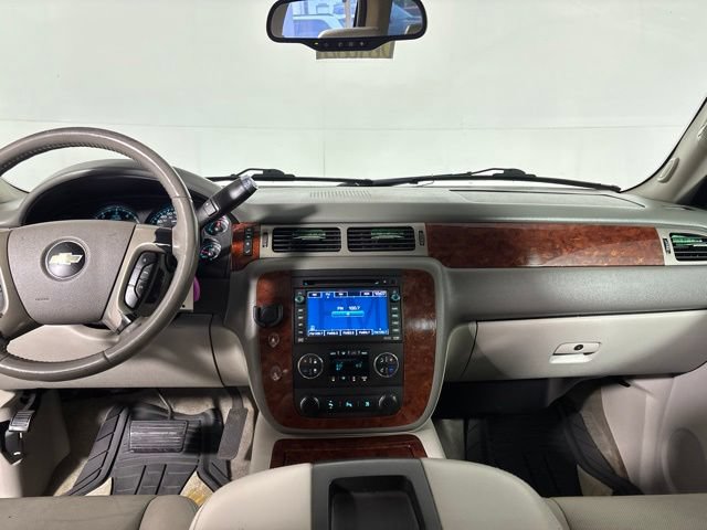 Used 2010 Chevrolet Tahoe LTZ AWD/4WD image 30