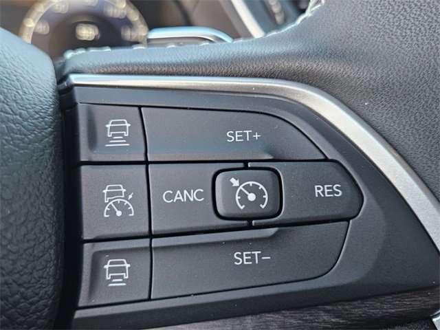 New 2025 Jeep Grand Cherokee Limited w/ Black Appearance Package image 17