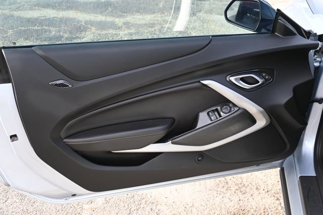 Used 2018 Chevrolet Camaro SS image 10