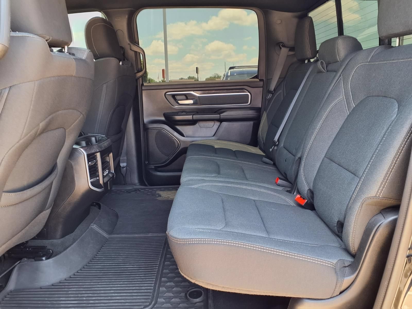 Used 2023 RAM 1500 Big Horn AWD/4WD image 12