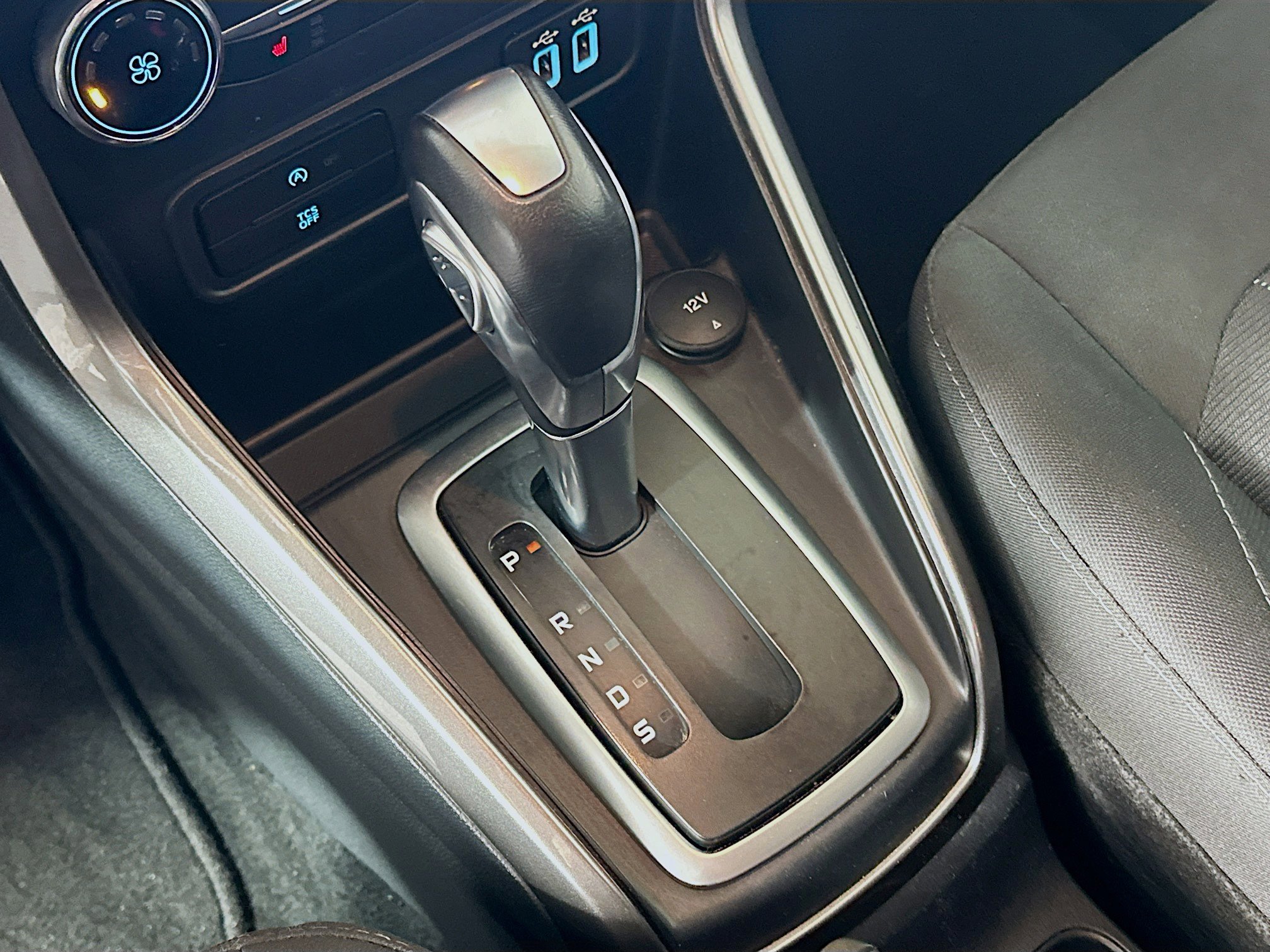 Used 2019 Ford EcoSport SE w/ SE Convenience Package image 25