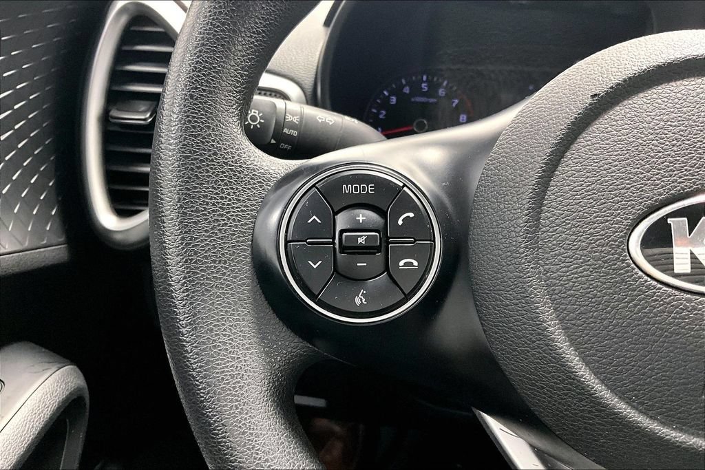 Used 2020 Kia Soul S FWD image 23