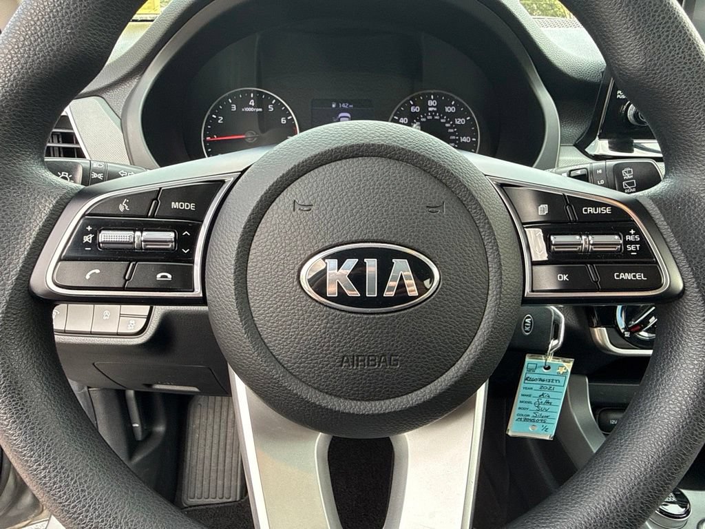 Used 2021 Kia Seltos LX AWD/4WD image 24