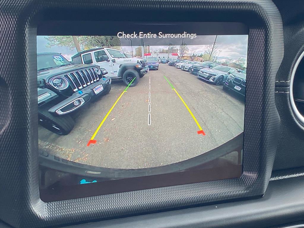 Used 2022 Jeep Wrangler Unlimited Sahara w/ Safety Group image 19