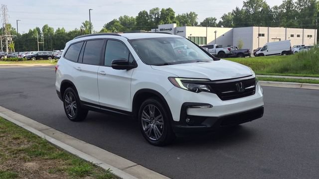 Used 2022 Honda Pilot Sport image 2
