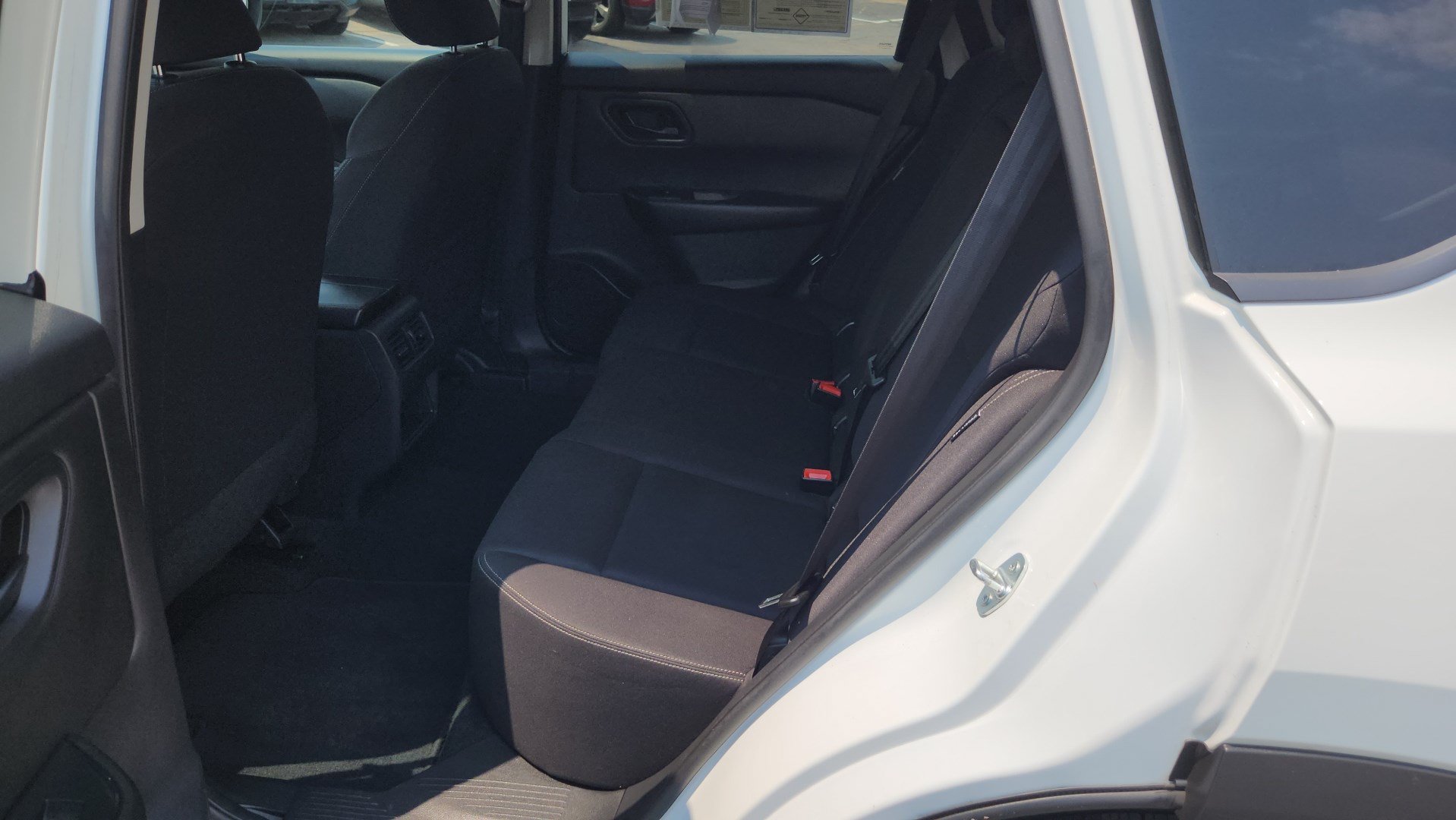 Used 2024 Nissan Rogue S AWD/4WD image 22