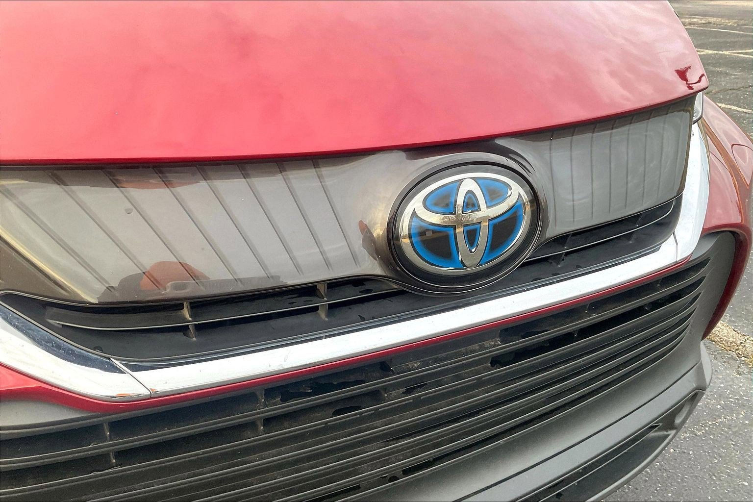 Used 2021 Toyota Venza LE image 26