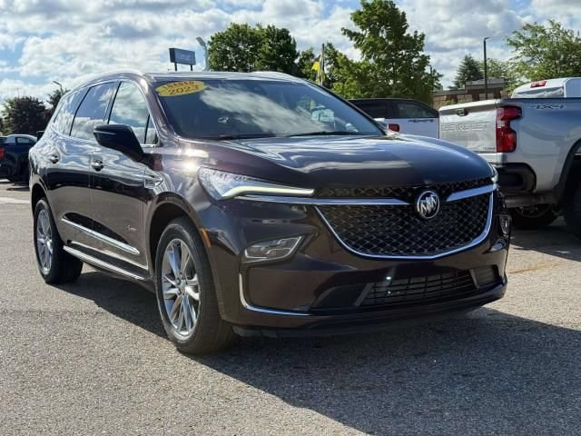 Used 2023 Buick Enclave Avenir w/ Avenir Technology Package AWD/4WD image 4