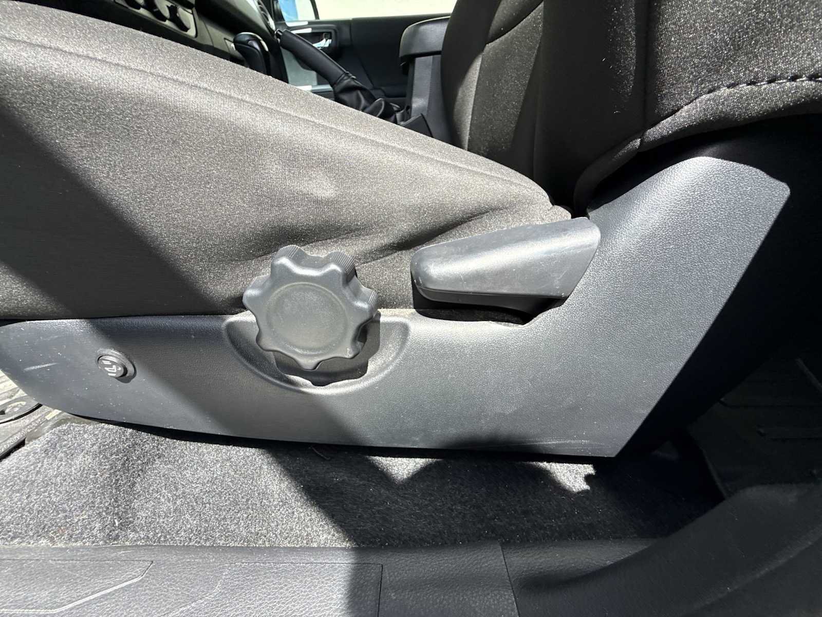 Used 2019 Toyota Tacoma TRD Off-Road AWD/4WD image 13