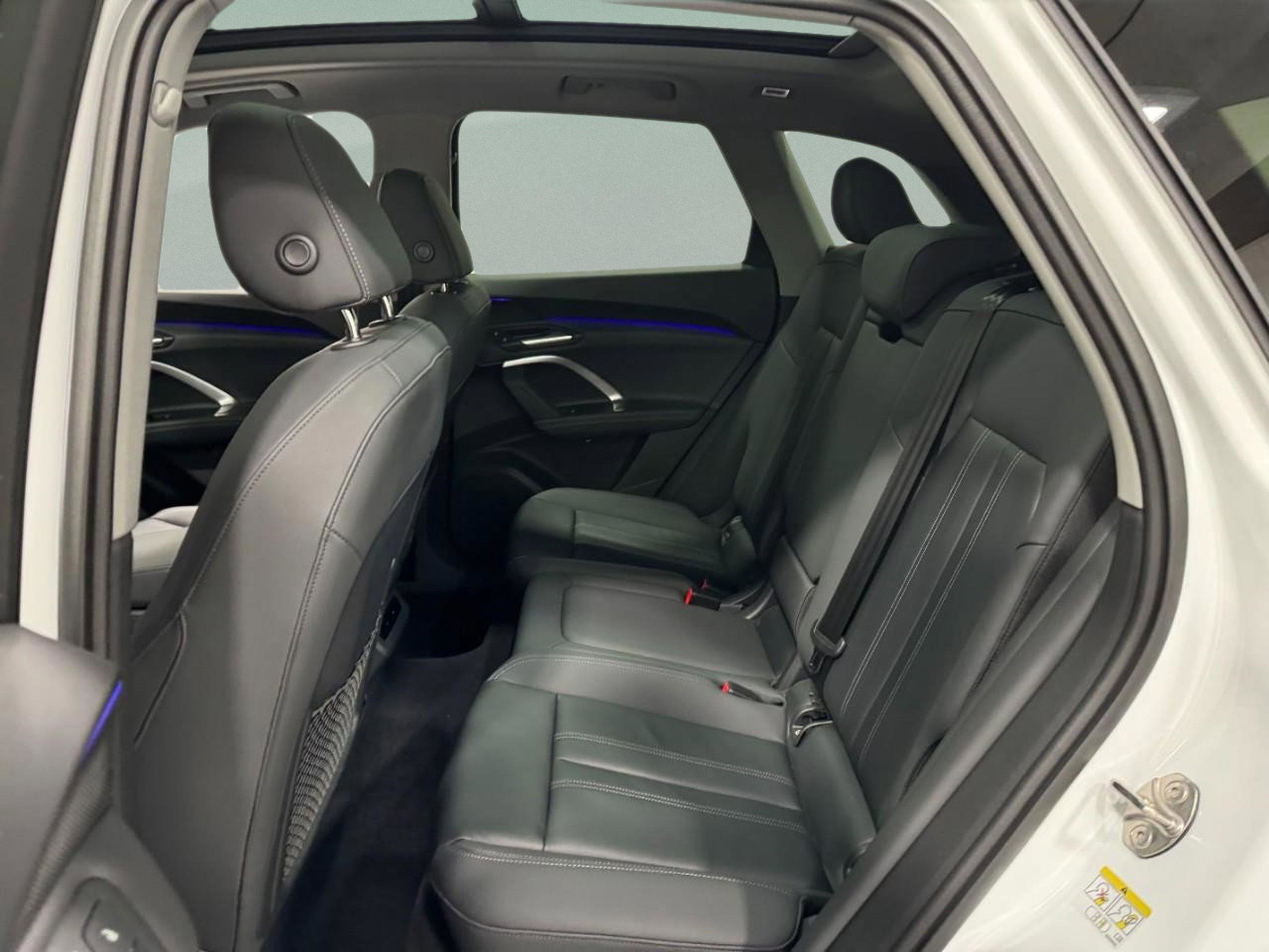 Certified 2025 Audi Q5 Premium w/ Convenience Package image 9