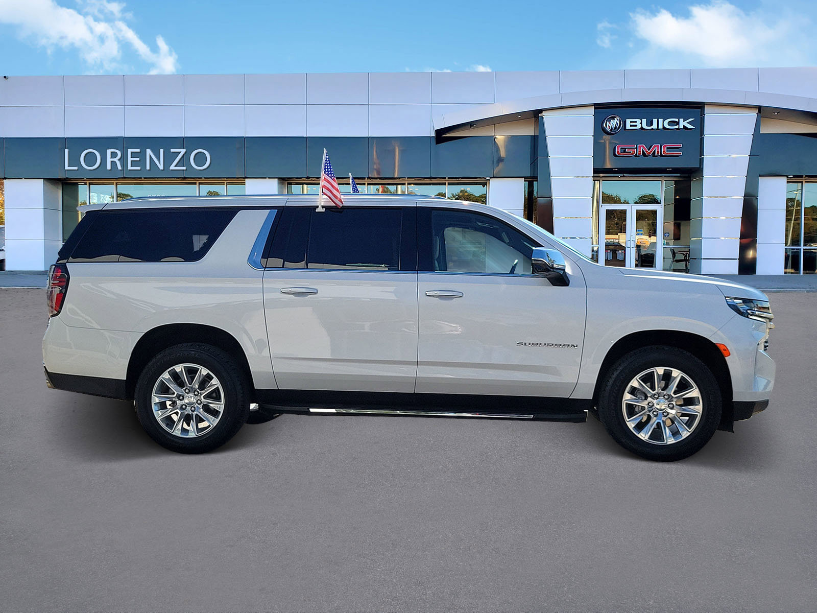 Used 2024 Chevrolet Suburban Premier w/ Premium Package image 4