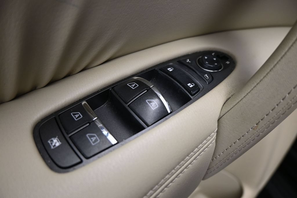 Used 2015 INFINITI QX80 2WD image 11