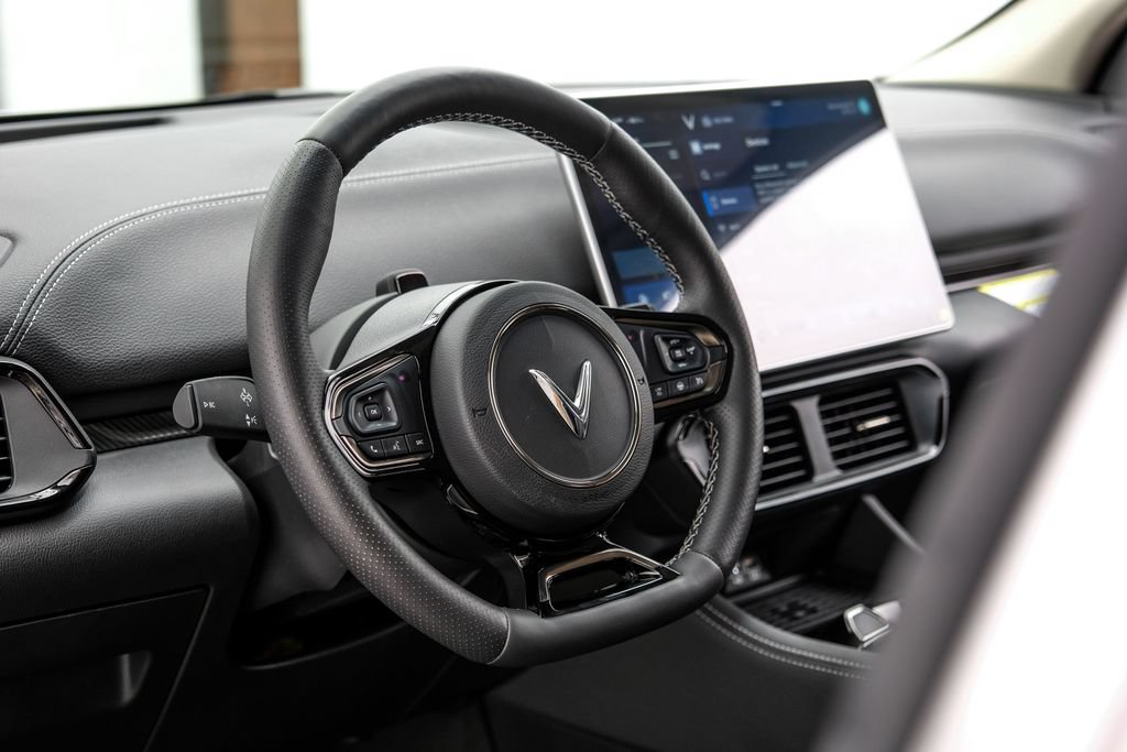 Used 2023 VinFast VF 8 Eco AWD/4WD image 19