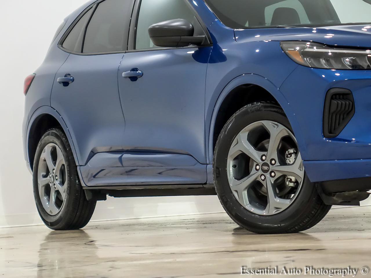 Used 2023 Ford Escape ST-Line w/ Tech Pack #1 AWD/4WD image 4