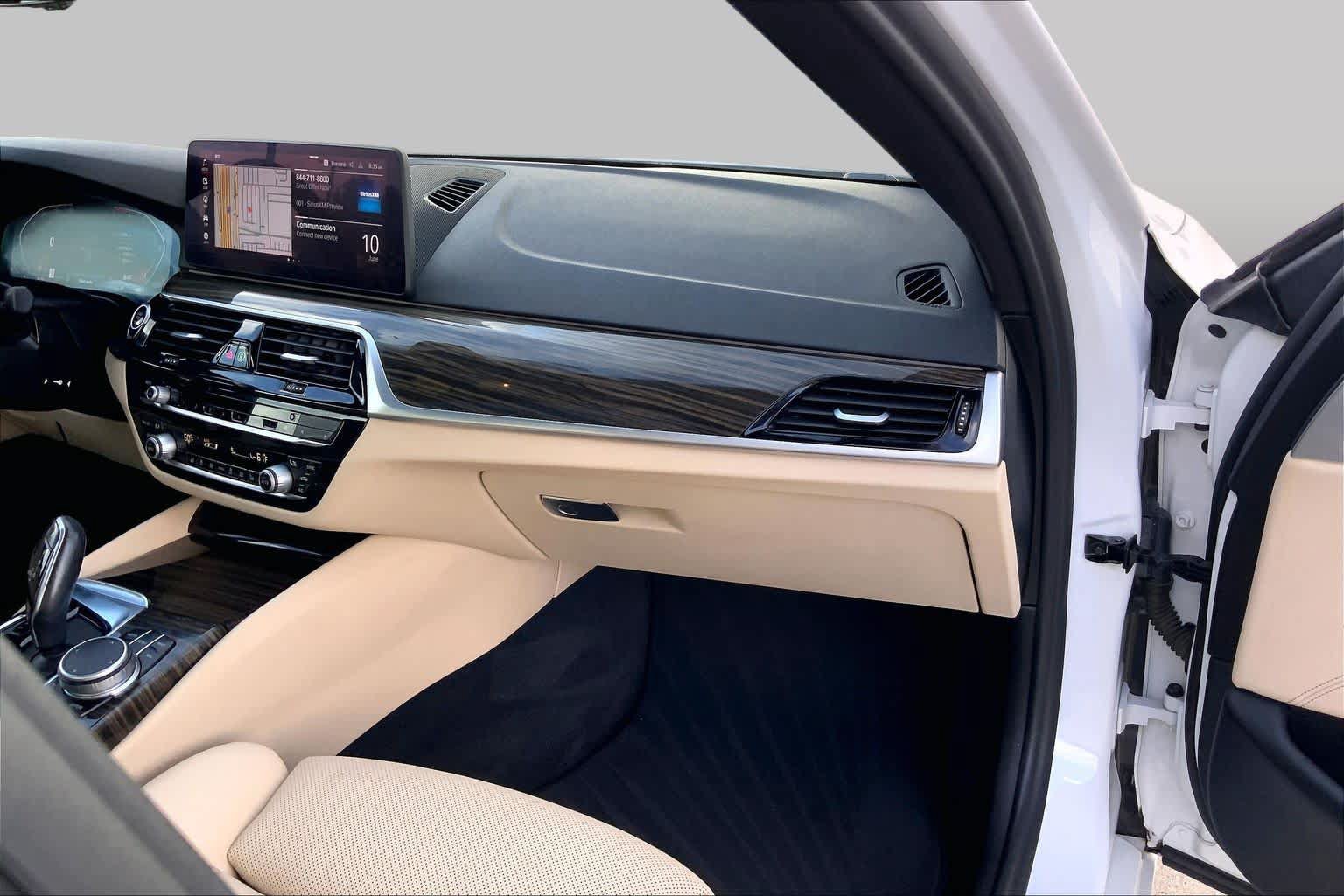 Used 2022 BMW 530i xDrive AWD/4WD image 19