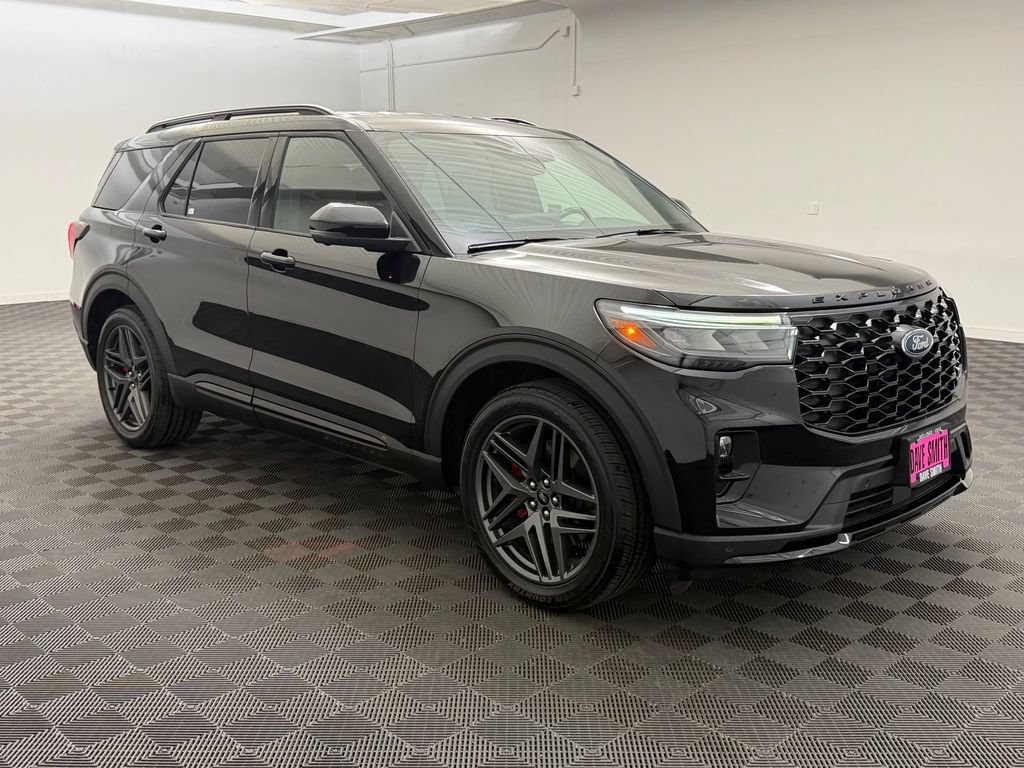 Used 2025 Ford Explorer ST AWD/4WD image 6