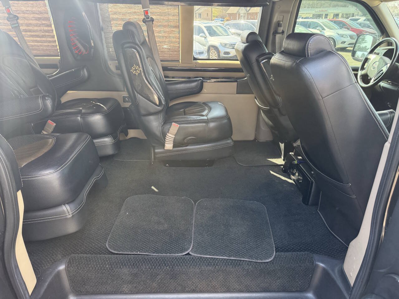Used 2014 GMC Savana 2500 Extended RWD image 17