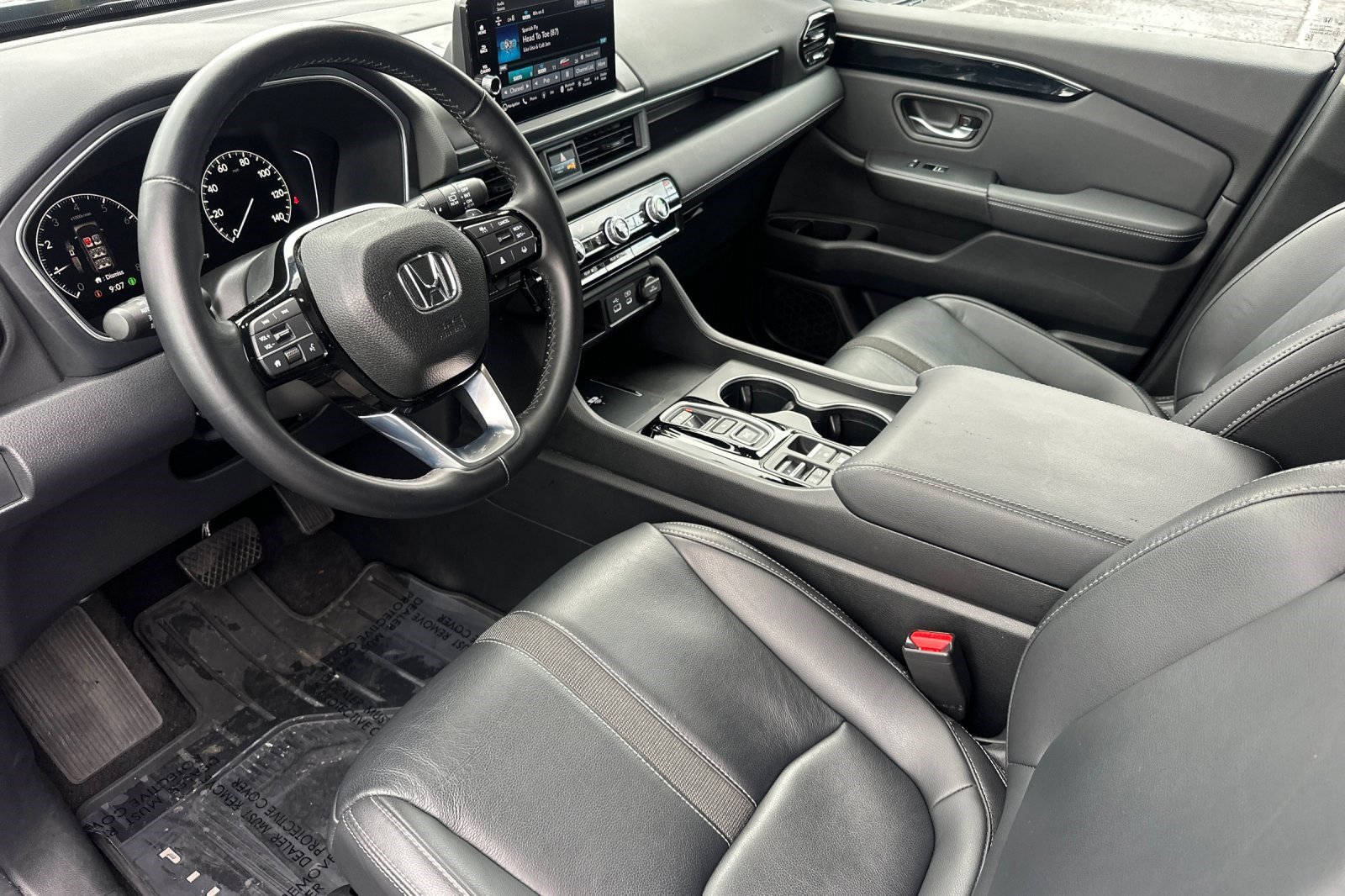 Used 2024 Honda Pilot Touring image 11