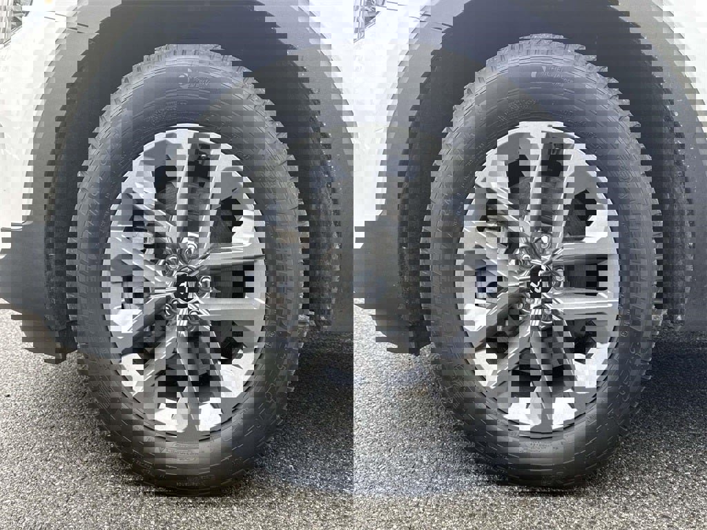 Used 2023 Kia Telluride LX image 10