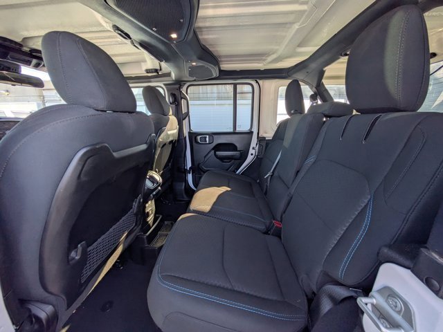 Used 2024 Jeep Wrangler Unlimited Rubicon 4xe image 12