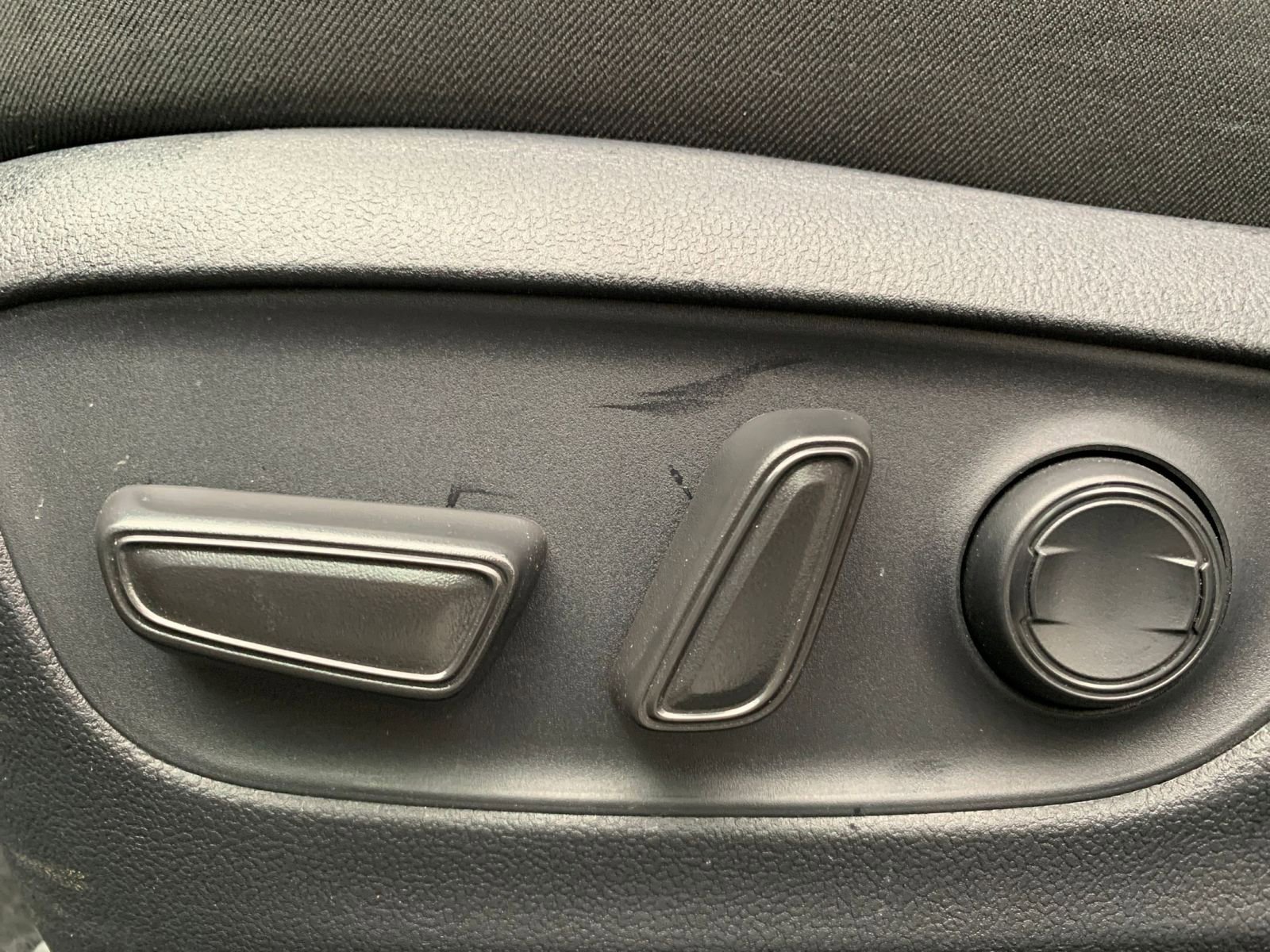 Used 2025 Toyota RAV4 XLE image 23