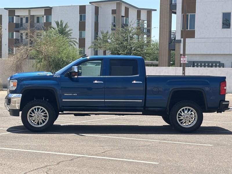 Used 2018 GMC Sierra 3500 SLT AWD/4WD image 9