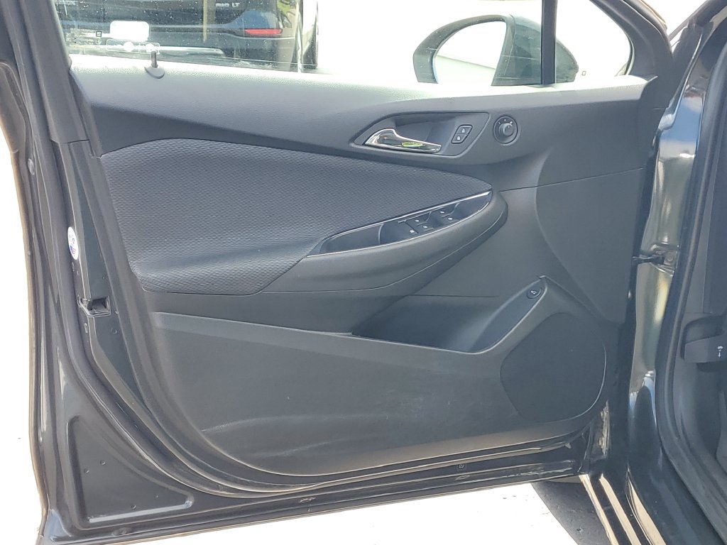 Used 2018 Chevrolet Cruze LT w/ Convenience Package FWD image 21