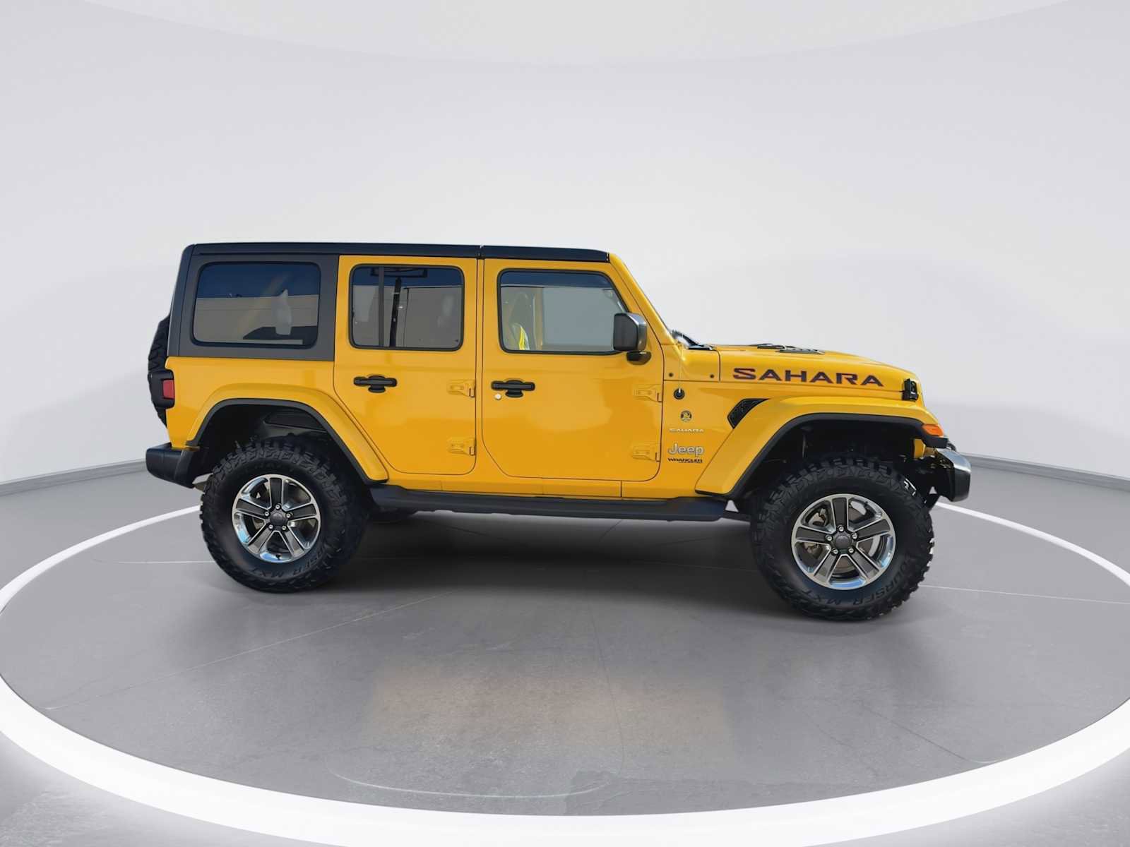 Used 2019 Jeep Wrangler Unlimited Sahara image 10