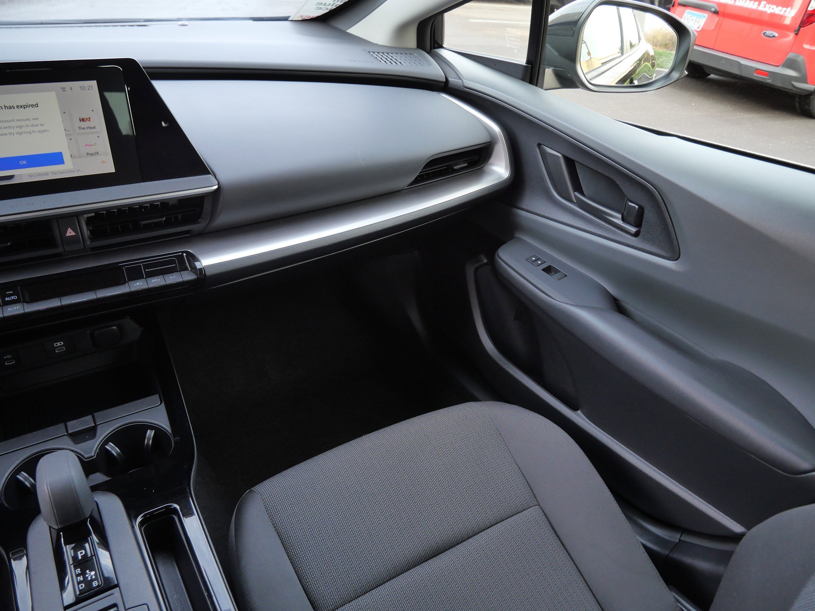 Certified 2025 Toyota Prius LE image 12