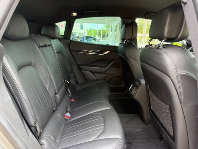 Used 2019 Maserati Levante AWD/4WD image 17