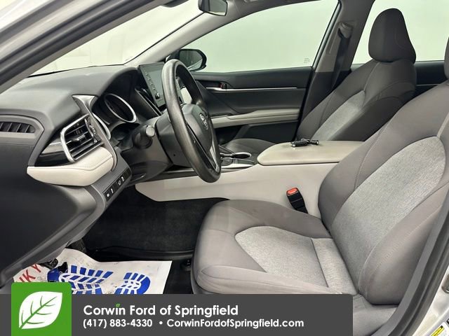 Used 2022 Toyota Camry LE image 17