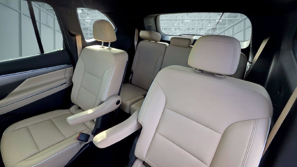 Certified 2026 Buick Enclave Preferred w/ Power Package FWD image 32
