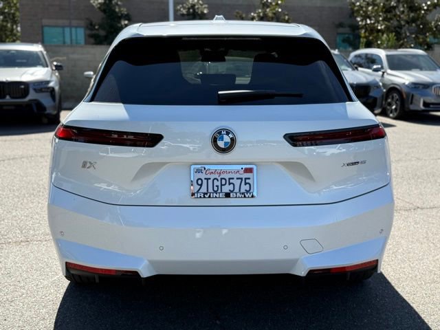 Used 2026 BMW iX xDrive45 w/ Climate Comfort Package image 10