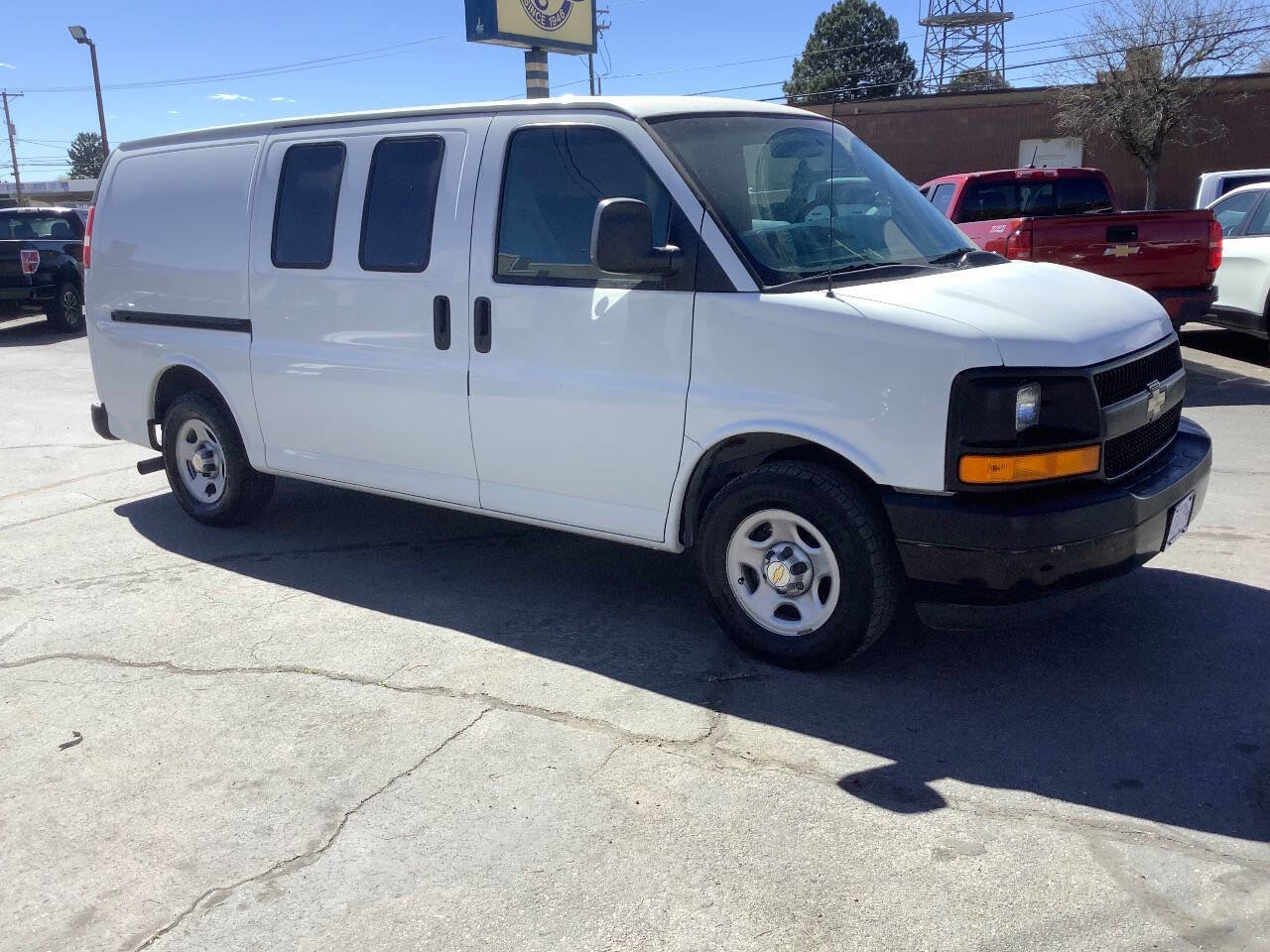 Used 2003 Chevrolet Express 1500 image 9
