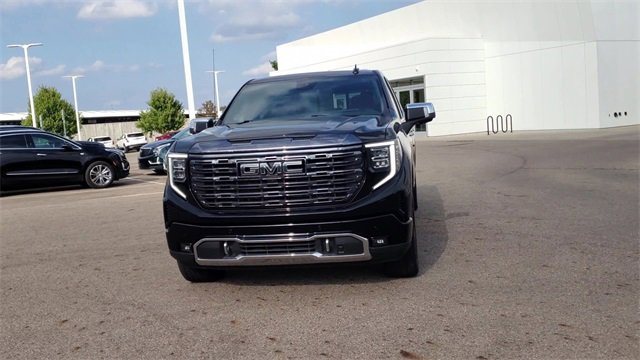 Used 2024 GMC Sierra 1500 Denali Ultimate image 3