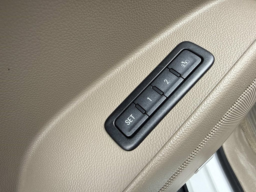 Used 2017 Chevrolet Tahoe LT w/ Luxury Package AWD/4WD image 25