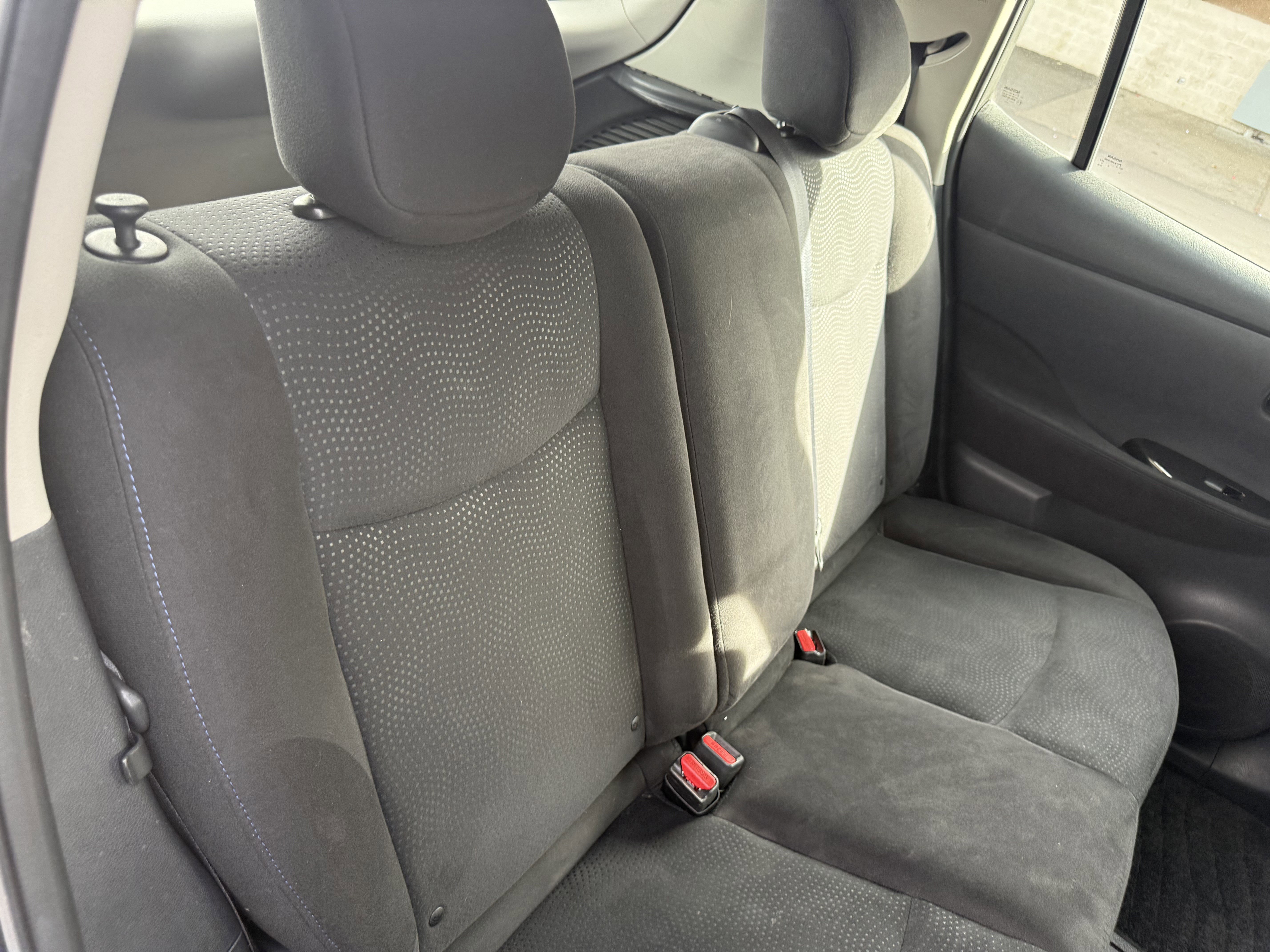 Used 2017 Nissan Leaf SV w/ Protection Package image 17