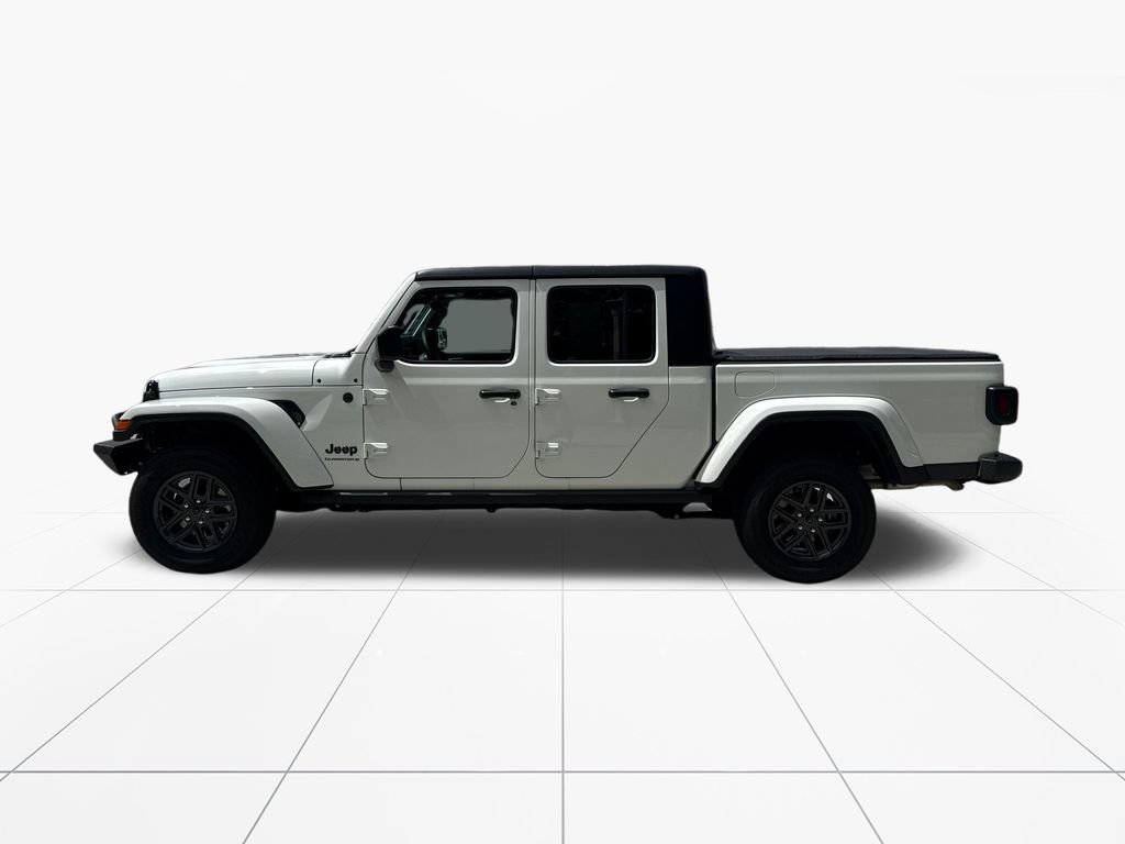 Used 2024 Jeep Gladiator Sport AWD/4WD video 4